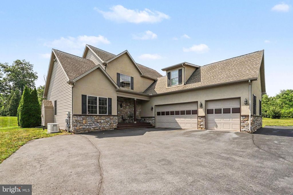 654 OLD QUAKER RD, Lewisberry, PA 17339
