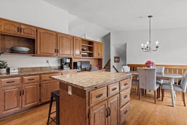 2212 W SENECA DRIVE, Appleton, WI 54914