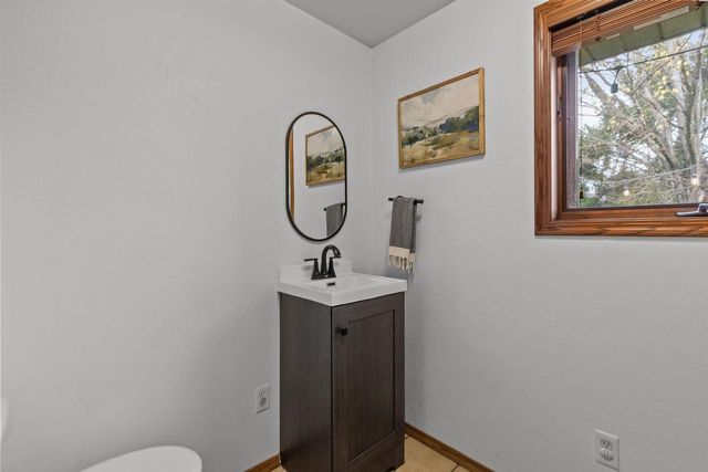 2212 W SENECA DRIVE, Appleton, WI 54914