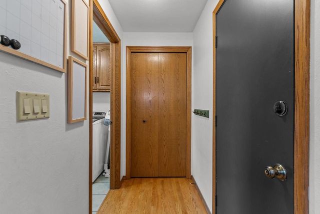 2212 W SENECA DRIVE, Appleton, WI 54914