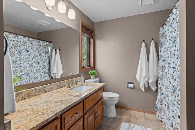 2212 W SENECA DRIVE, Appleton, WI 54914