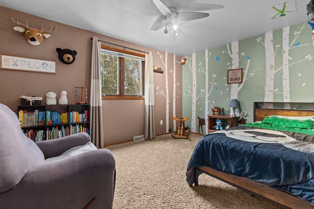 2212 W SENECA DRIVE, Appleton, WI 54914