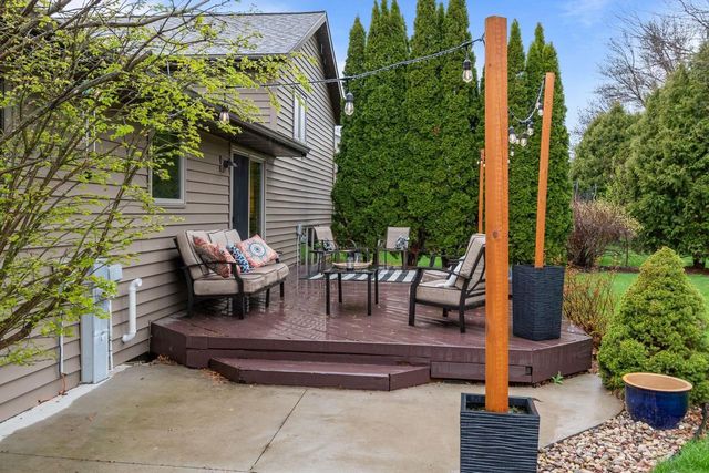 2212 W SENECA DRIVE, Appleton, WI 54914