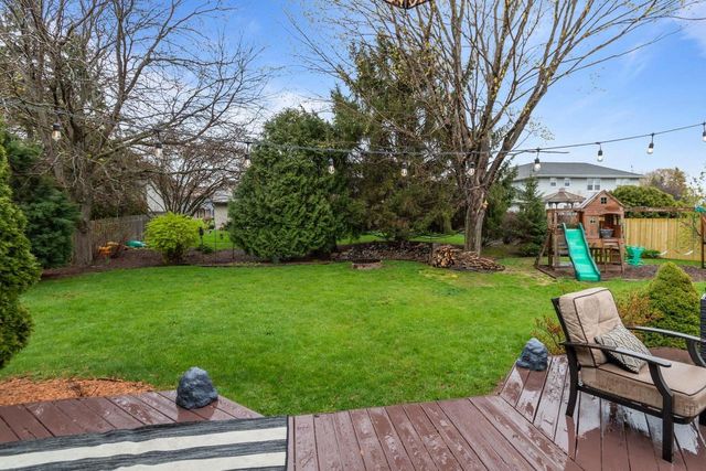 2212 W SENECA DRIVE, Appleton, WI 54914