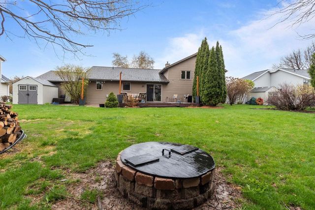 2212 W SENECA DRIVE, Appleton, WI 54914