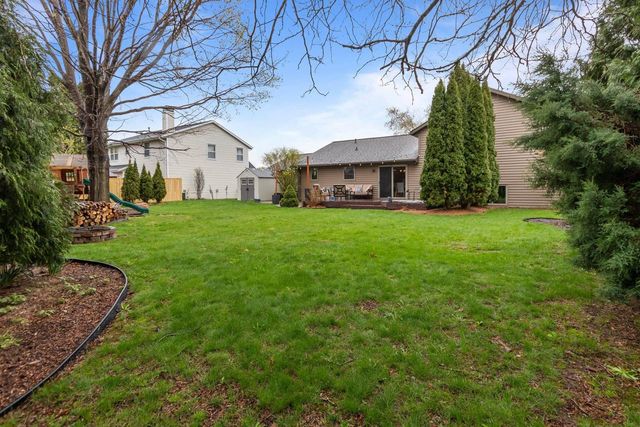 2212 W SENECA DRIVE, Appleton, WI 54914