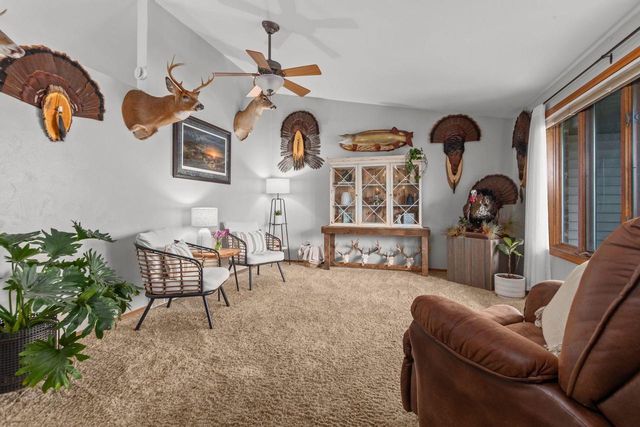 2212 W SENECA DRIVE, Appleton, WI 54914