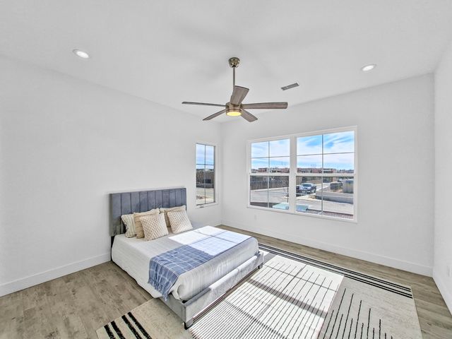 21 Flower Garland Road, Santa Fe, NM 87508