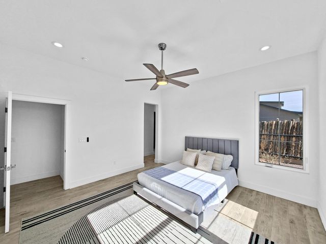 21 Flower Garland Road, Santa Fe, NM 87508