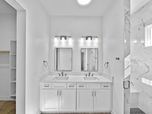 21 Flower Garland Road, Santa Fe, NM 87508