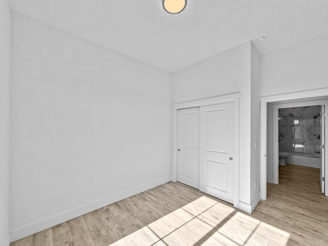 21 Flower Garland Road, Santa Fe, NM 87508
