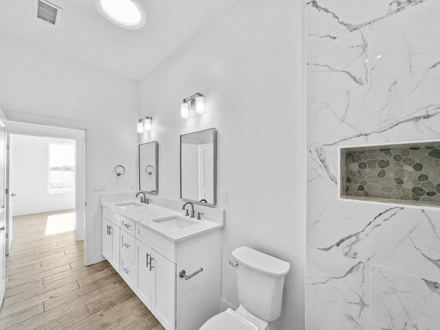 21 Flower Garland Road, Santa Fe, NM 87508