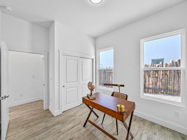 21 Flower Garland Road, Santa Fe, NM 87508