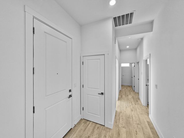 21 Flower Garland Road, Santa Fe, NM 87508