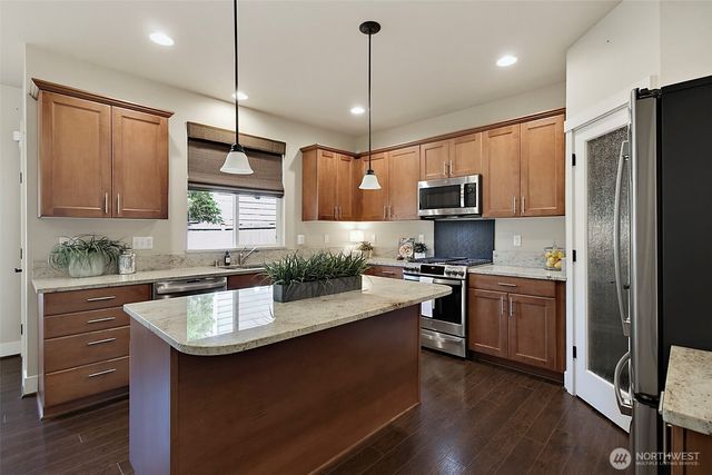 27911 155th Place SE, Kent, WA 98042