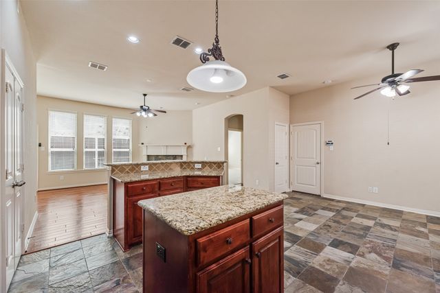 6897 Parker Creek Place, Frisco, TX 75034