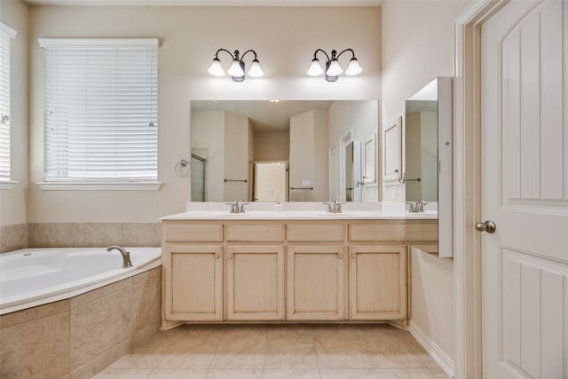 6897 Parker Creek Place, Frisco, TX 75034