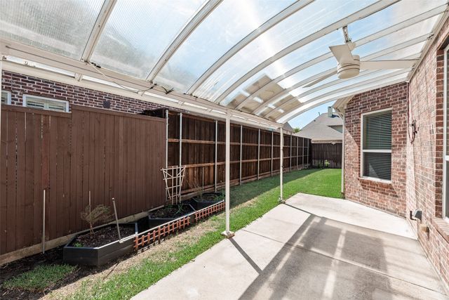 6897 Parker Creek Place, Frisco, TX 75034