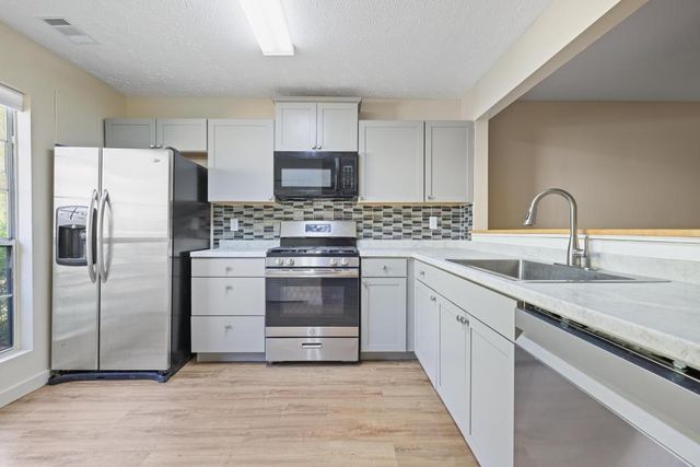 3561 Kennesaw Station Drive NW, Kennesaw, GA 30144