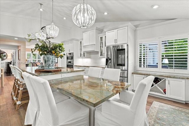 894 Spoonbill Circle, Weston, FL 33326