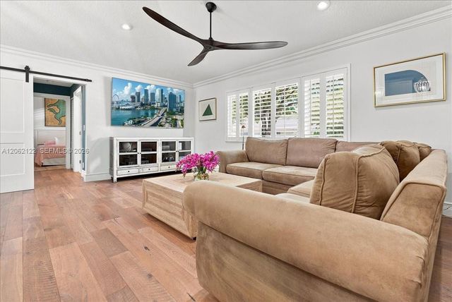 894 Spoonbill Circle, Weston, FL 33326