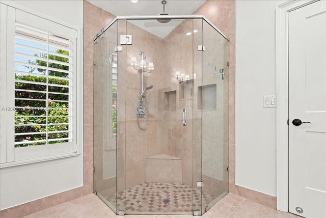 894 Spoonbill Circle, Weston, FL 33326