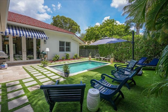 894 Spoonbill Circle, Weston, FL 33326