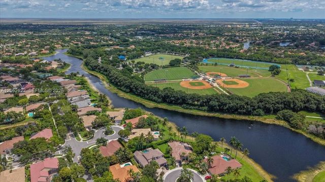 894 Spoonbill Circle, Weston, FL 33326