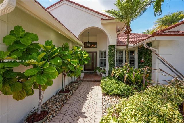 894 Spoonbill Circle, Weston, FL 33326