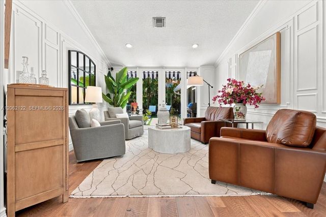 894 Spoonbill Circle, Weston, FL 33326