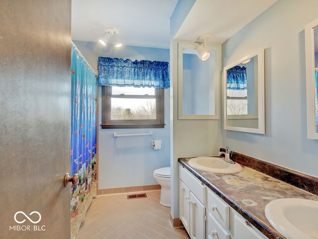 12723 Wembly Road, Carmel, IN 46033