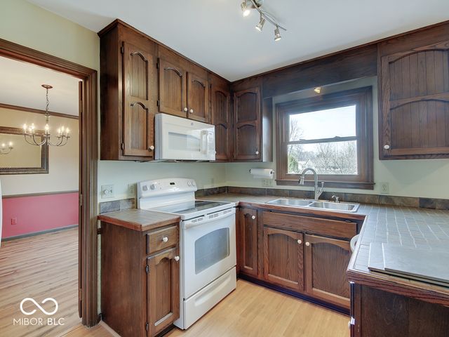 12723 Wembly Road, Carmel, IN 46033