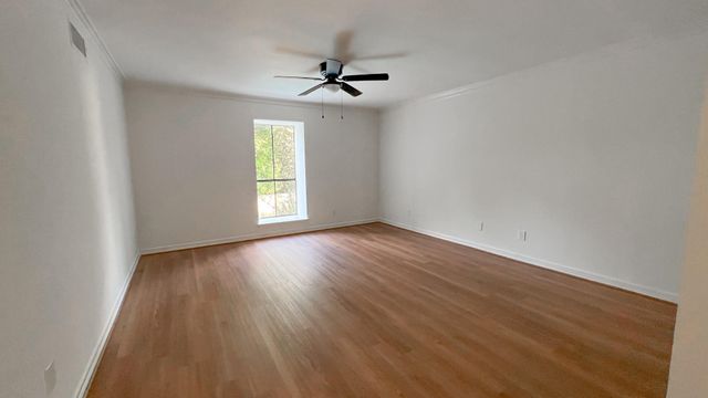 372 Robbins Drive, Houston, TX 77024