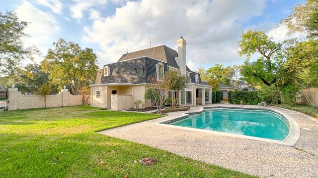 372 Robbins Drive, Houston, TX 77024