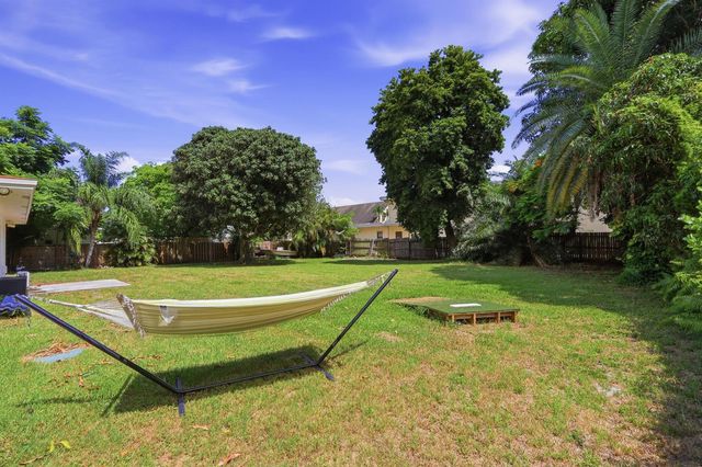 1900 CARISSA Road, Lake Clarke Shores, FL 33406