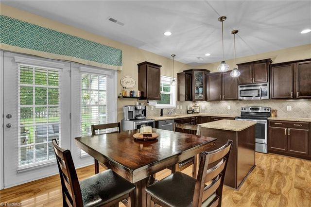 991 Beesons Field Drive, Kernersville, NC 27284