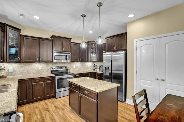 991 Beesons Field Drive, Kernersville, NC 27284