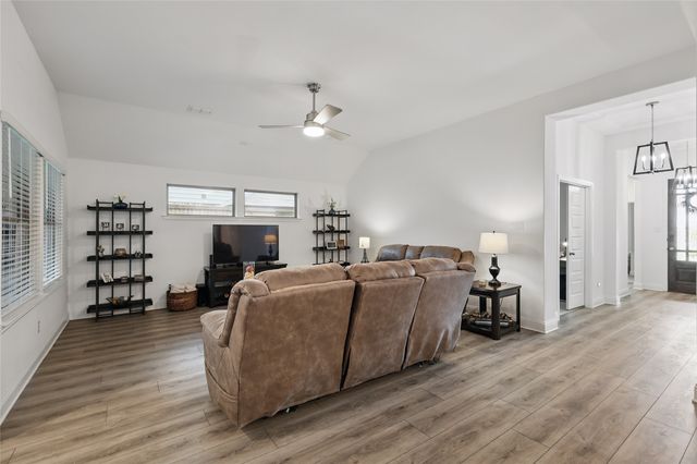 250 Wilmette Avenue, Oak Point, TX 75068