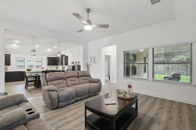250 Wilmette Avenue, Oak Point, TX 75068
