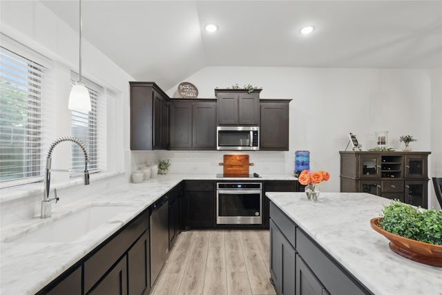 250 Wilmette Avenue, Oak Point, TX 75068