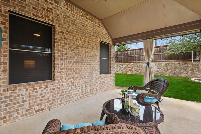 250 Wilmette Avenue, Oak Point, TX 75068