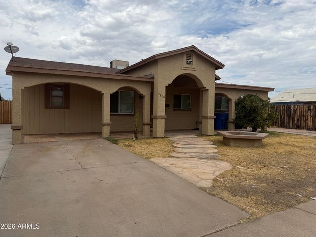 5810 W EARLL Drive, Phoenix, AZ 85031