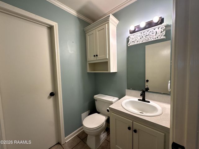 101 Sugar Creek Drive, Youngsville, LA 70592