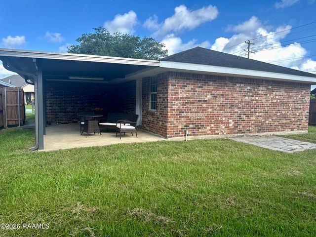 101 Sugar Creek Drive, Youngsville, LA 70592