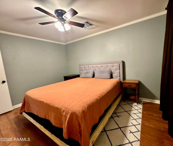 101 Sugar Creek Drive, Youngsville, LA 70592