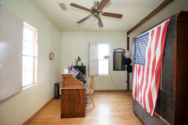 517 E Reinken Avenue, Belen, NM 87002