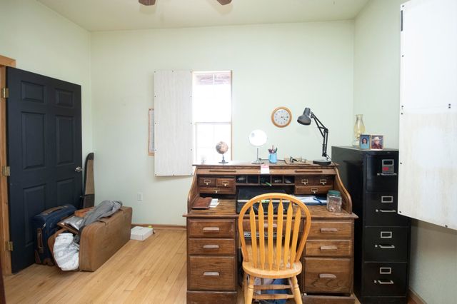 517 E Reinken Avenue, Belen, NM 87002