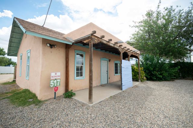 517 E Reinken Avenue, Belen, NM 87002