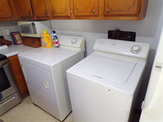 18095 242nd Avenue, Bettendorf, IA 52722