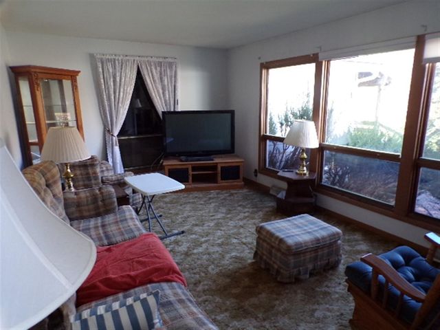 18095 242nd Avenue, Bettendorf, IA 52722